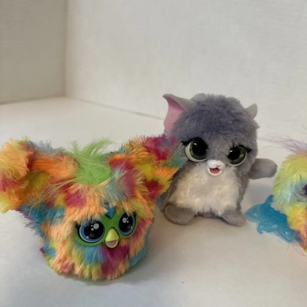 FurReal Fuzzalots Purple Kitty Interactive. Color Changing Belly.And 2 Furblets.